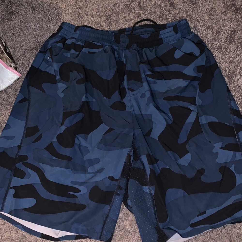 ZYIA CAMO GYM SHORTS